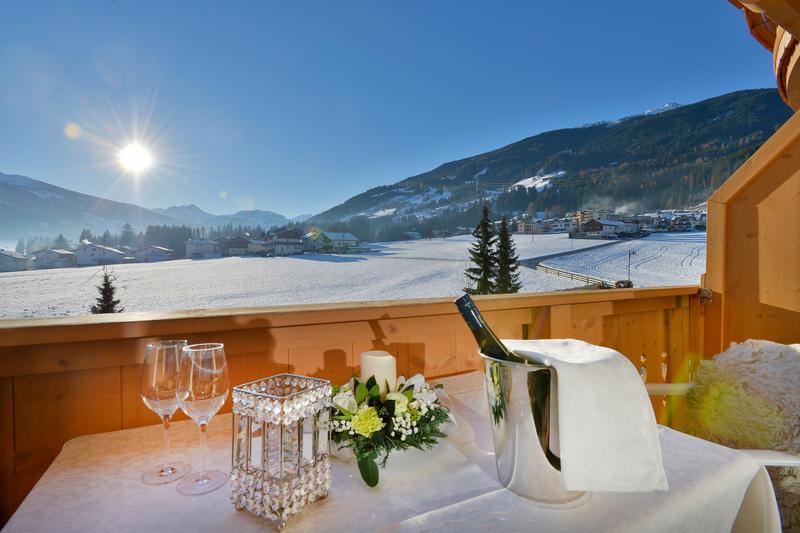 Hotel Magdalena Im Zillertal - Urlaub Mit Hund Ried im Zillertal Exterior photo